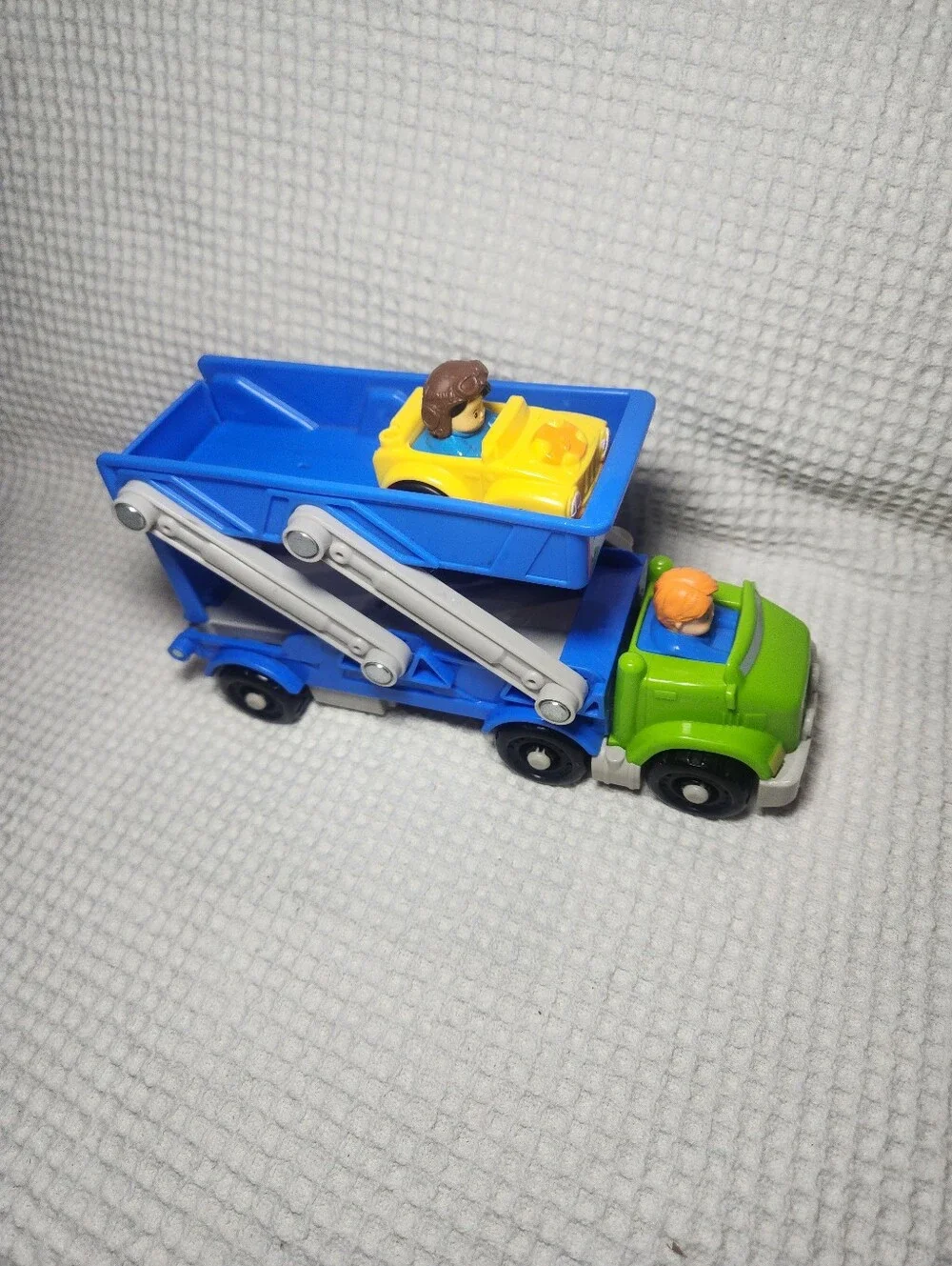 Fisher-Price Blue and Green Car Carrier with Yellow Toy Car Wheelie